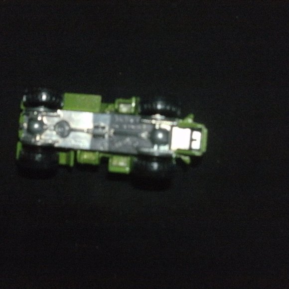 Collectible 1983 Hot Wheels Green OshKosh Snow Plow ~ Rare - Picture 6 of 6